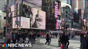 Millionaires surge in NYC as middle class gets priced out